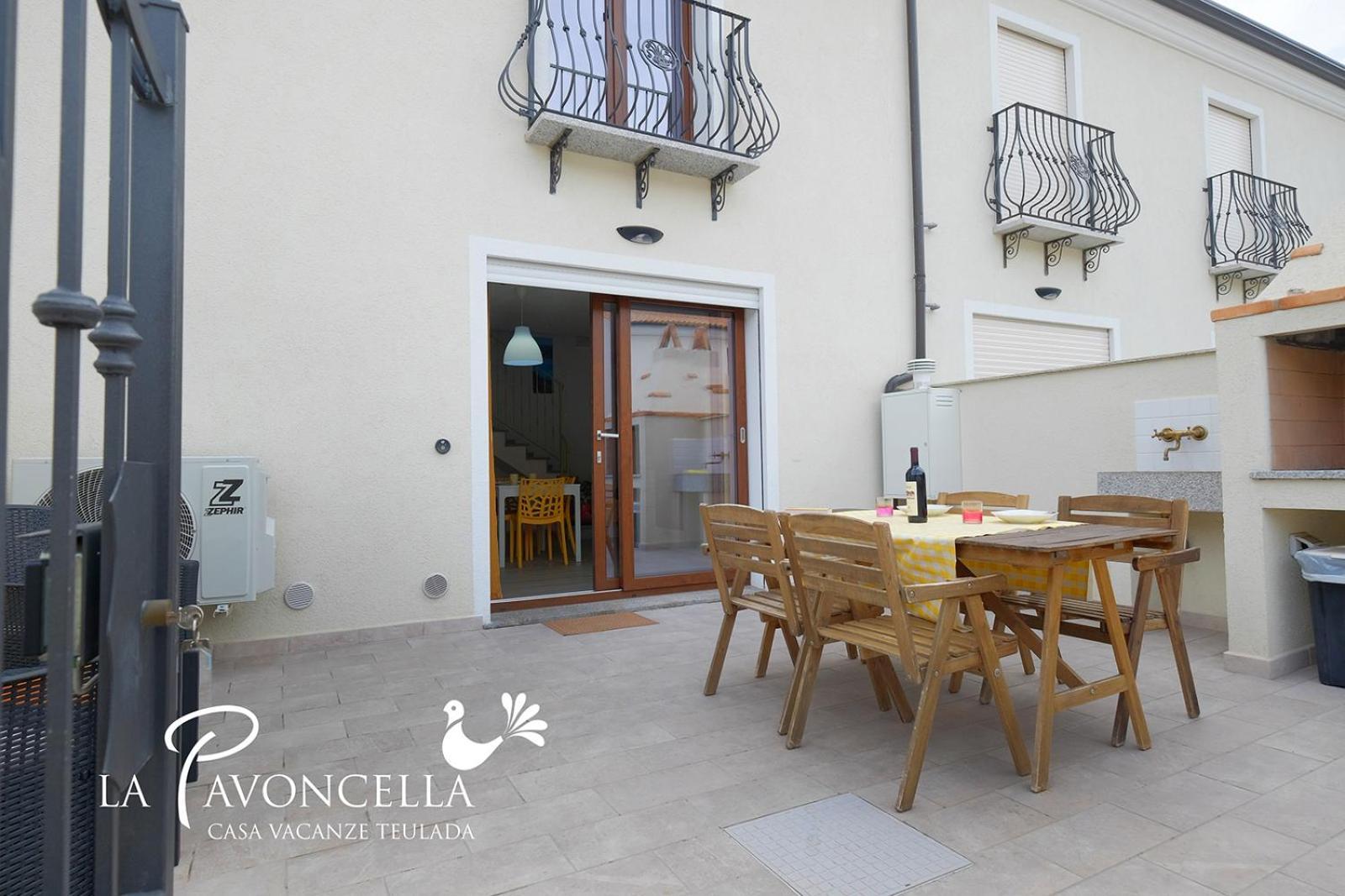 Case Vacanze La Pavoncella Teulada Exterior photo