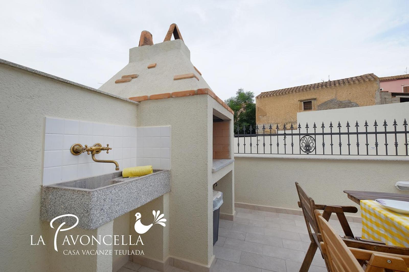 Case Vacanze La Pavoncella Teulada Exterior photo