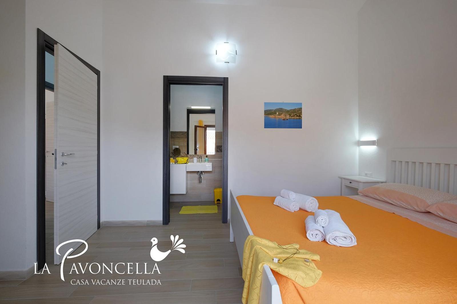 Case Vacanze La Pavoncella Teulada Exterior photo